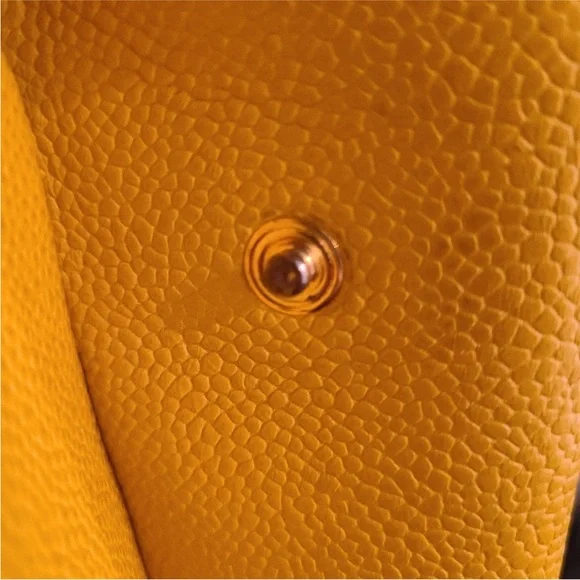 Chanel excellent condition Yellow cavier Tote Bag w original COA card & sticker - Picture 8 of 10